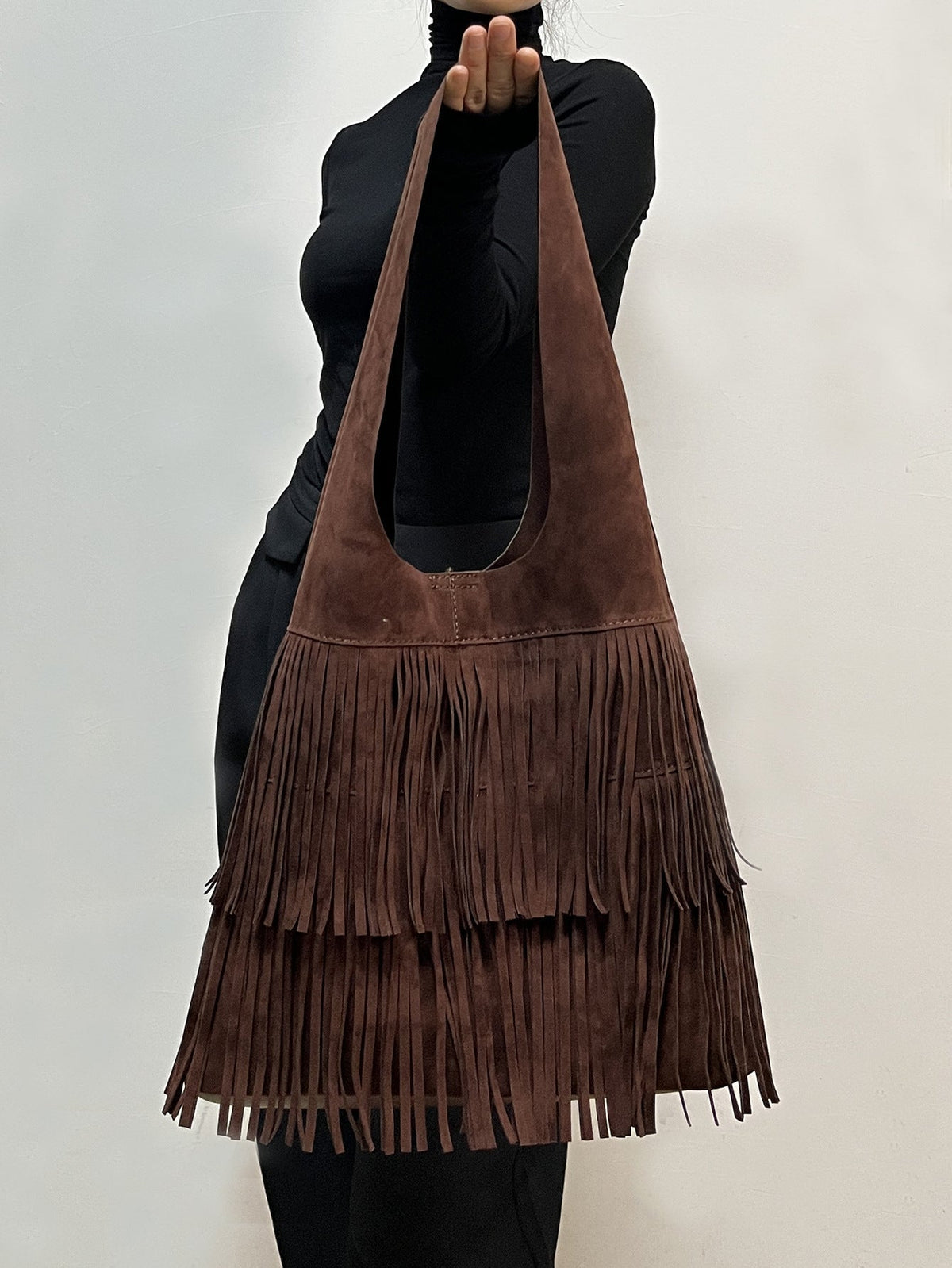 Sophia | Grand sac rétro en suédine café à pompons