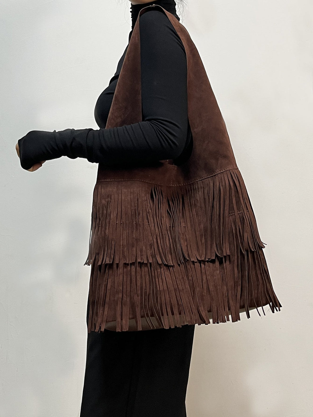 Sophia | Grand sac rétro en suédine café à pompons