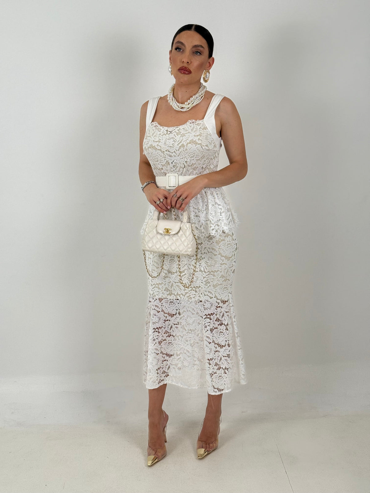 Alejandra | Robe en dentelle à volant et ceinture amovible