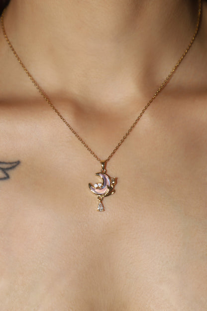 Collier lune et rose mauve, plaqué or 18 carats