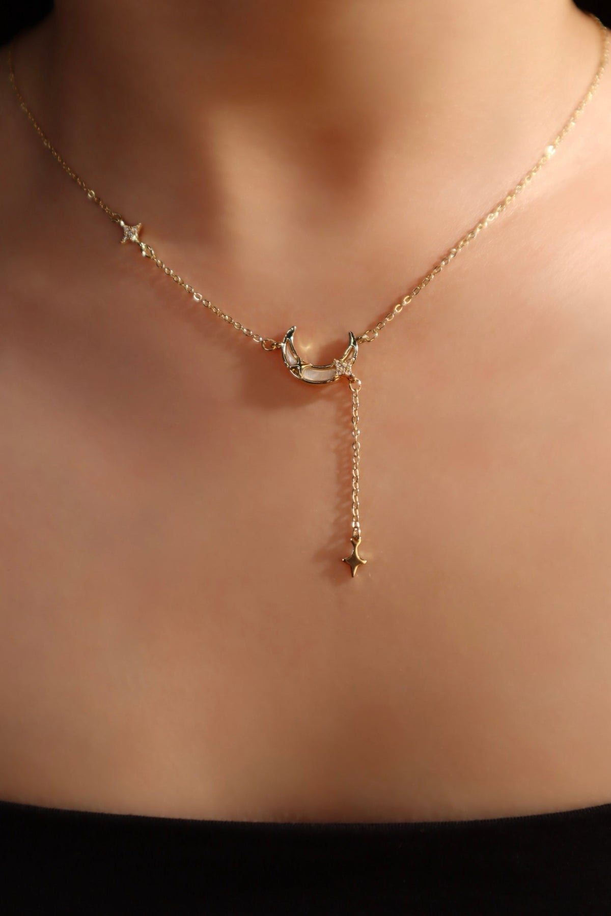 Collier lune porte-bonheur en perles de nacre, plaqué or 14 carats