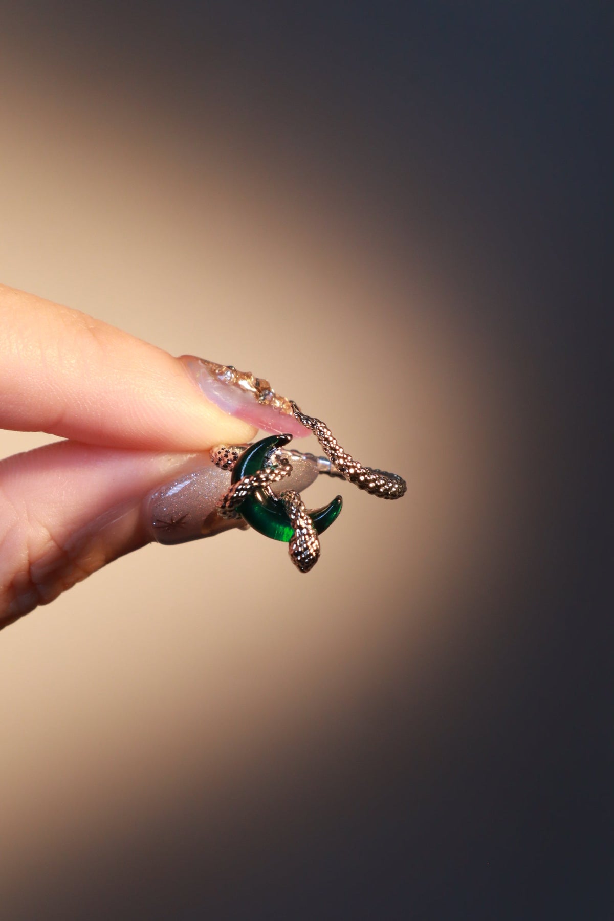 Bague serpent et lune à zircon vert