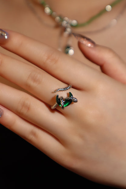Bague serpent et lune à zircon vert