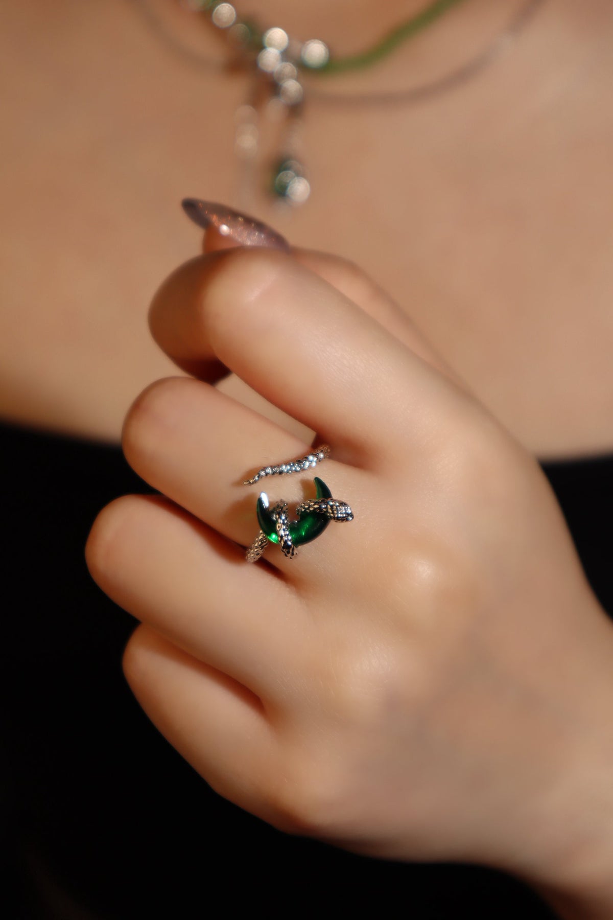 Bague serpent et lune à zircon vert