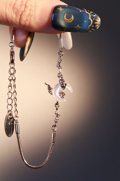 Bracelet lune en nacre naturelle, plaqué or blanc