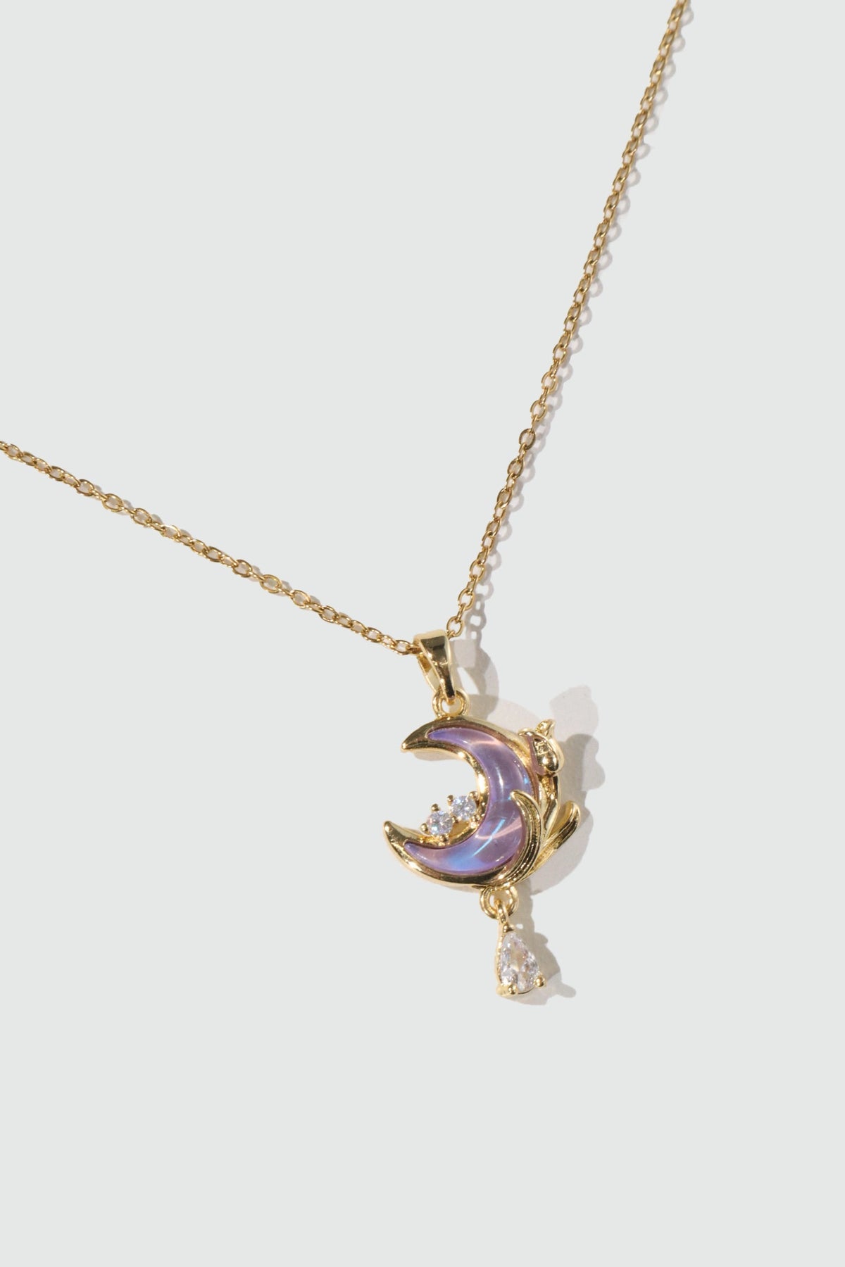 Collier lune et rose mauve, plaqué or 18 carats