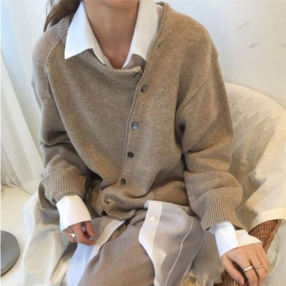 Luna | Cardigan en Maille Douce à Boutons Asymétriques