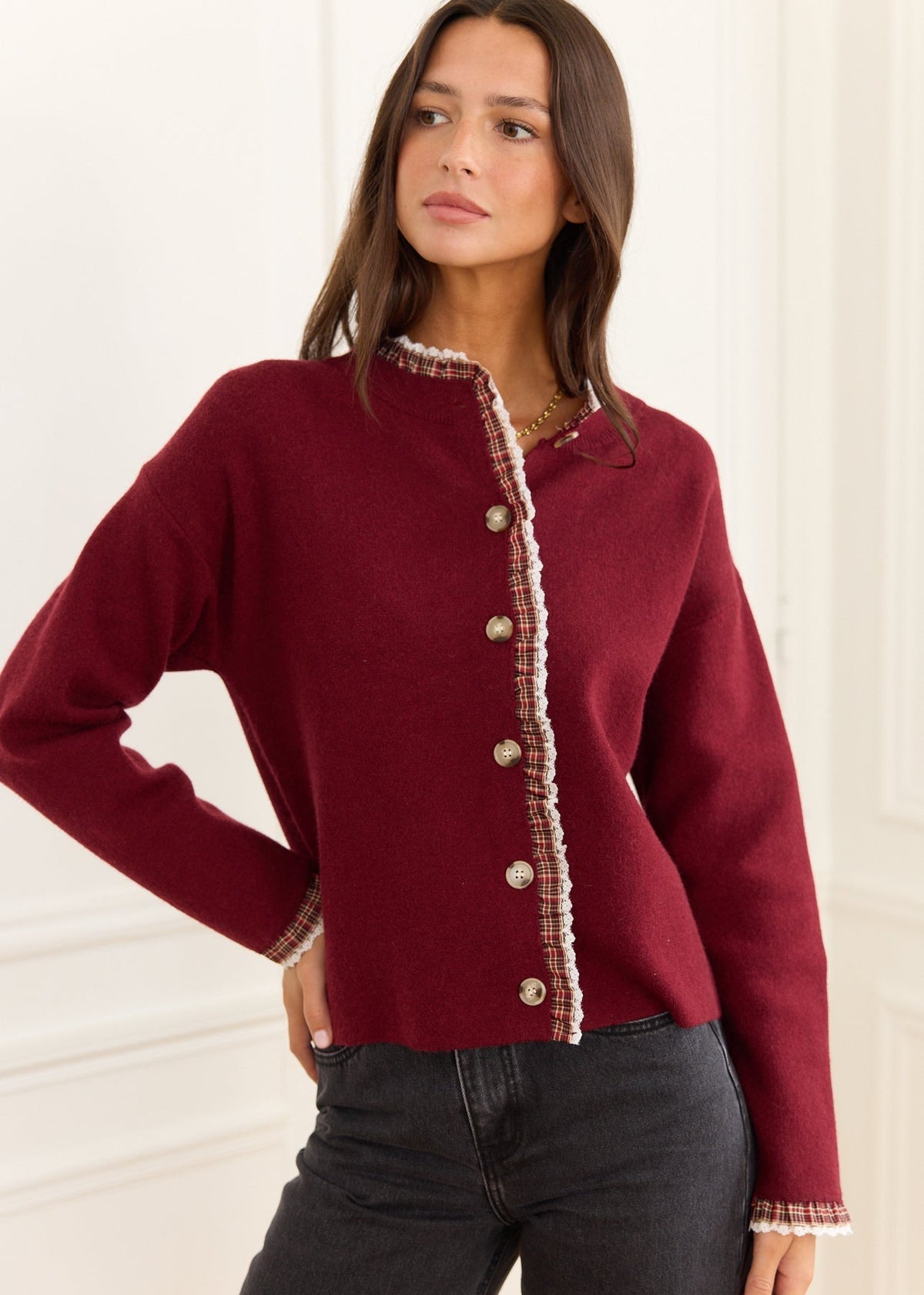 Gilet en maille Naima à volants et dentelle