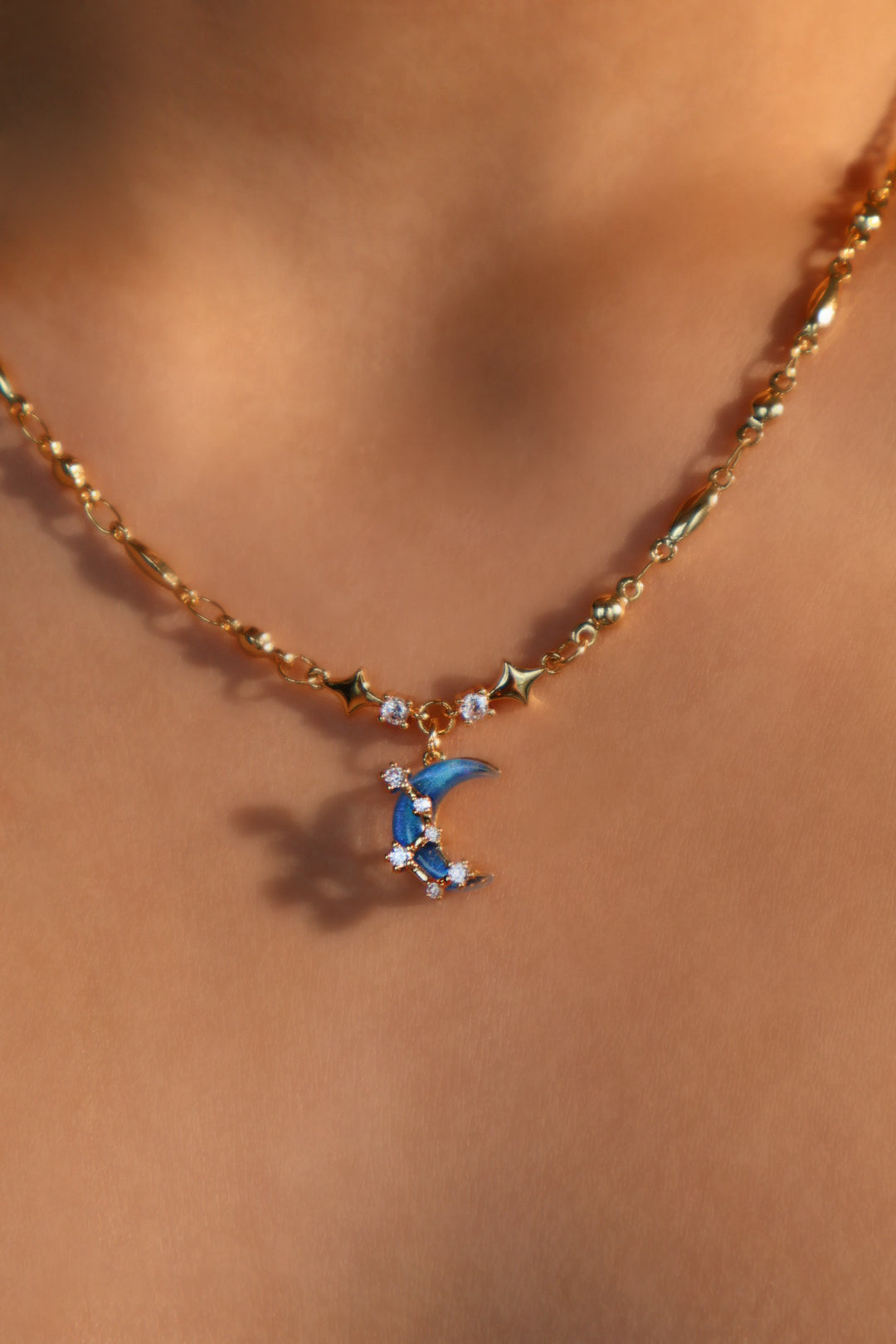 Collier lune et étoile, plaqué or 18 carats