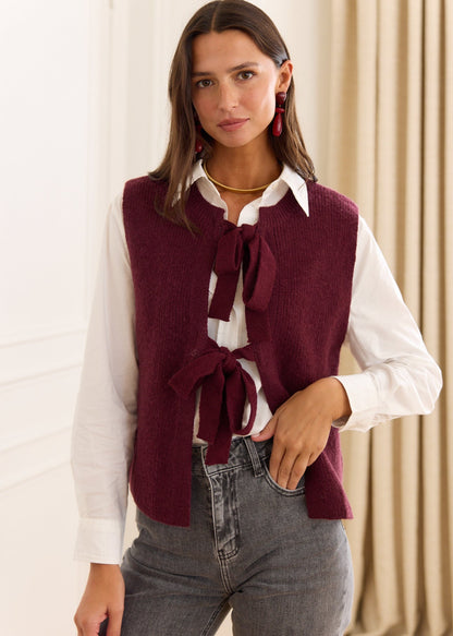 Gilet sans manches en maille Kyara à nœuds au dos