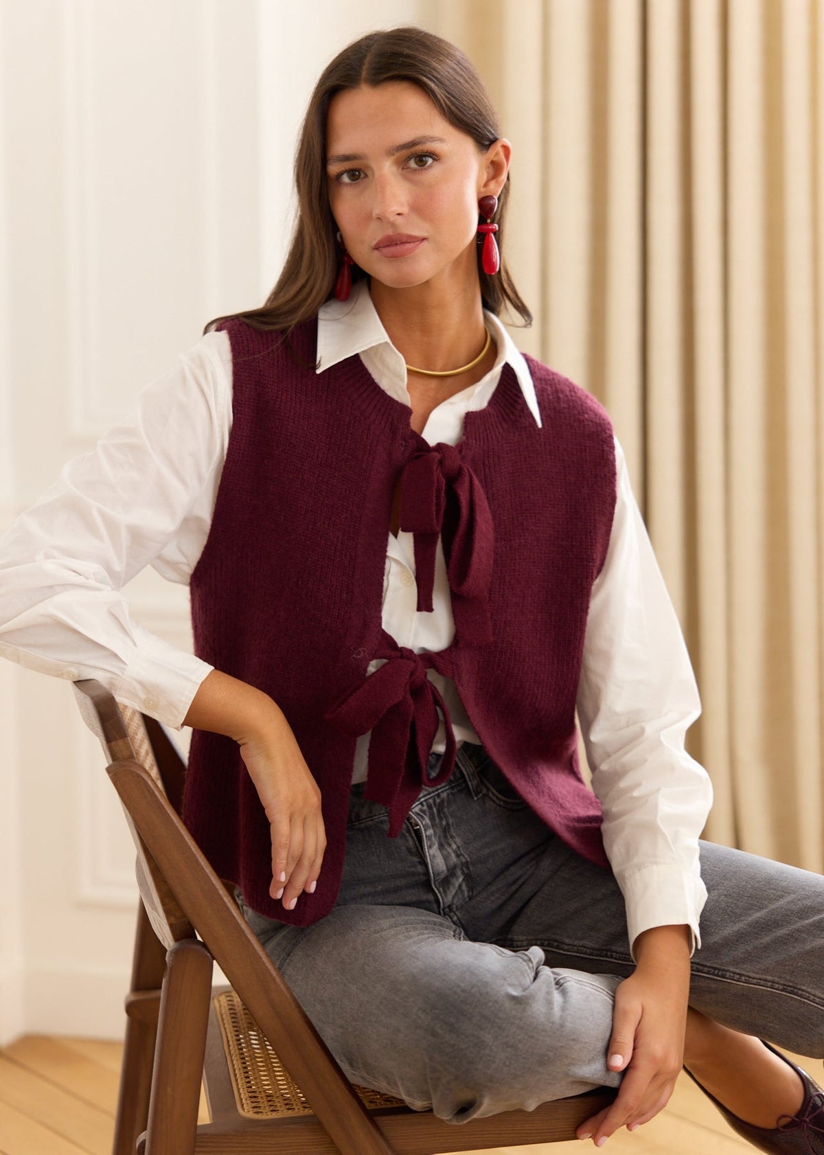 Gilet sans manches en maille Kyara à nœuds au dos