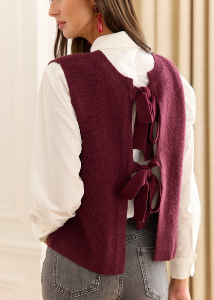 Gilet sans manches en maille Kyara à nœuds au dos