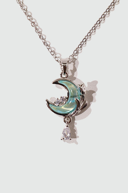 Collier lune et rose à pierre bleue