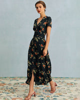 Robe longue noire fleurie à col V et manches courtes